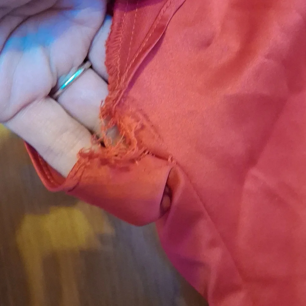 VS Love Robe - READ - Picture 6 of 7